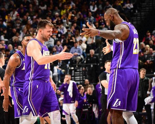 一场108-104让湖人坐立难安!回前4难了,紫金军争冠关键在管理层 一场108-104让湖人坐立难安!回前4难了,紫金军争冠关键在管理层