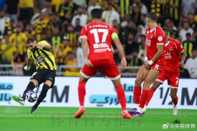 本泽马更推：为胜利感到高兴 在主场又一次赢球